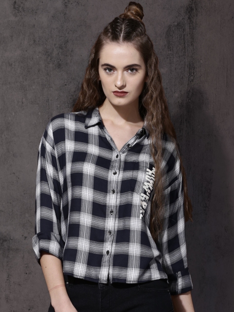 

Roadster Women Black & White Relaxed Boxy Fit Checked Casual Shirt