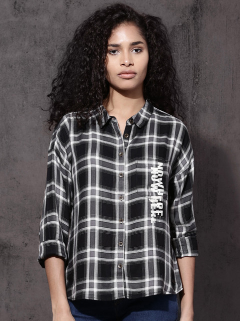 

Roadster Women Black & White Relaxed Boxy Fit Checked Casual Shirt