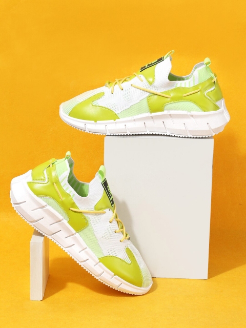 

RapidBox Men Green Woven Design Sneakers