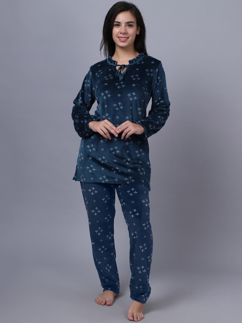 

Kanvin Women Navy Blue & White Printed Night suit