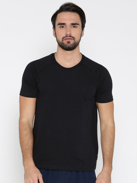 

Hanes Men Black Solid Round Neck T-shirt