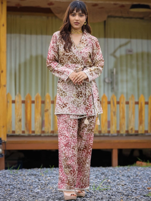 

FASHION DWAR Women Pink Ethnic Motifs Printed Angrakha Kurta with Palazzos