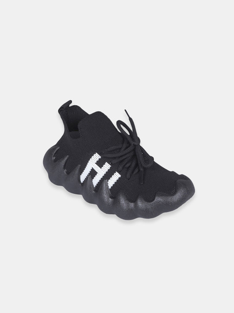 

Hopscotch Kids Black & White Printed Sneakers