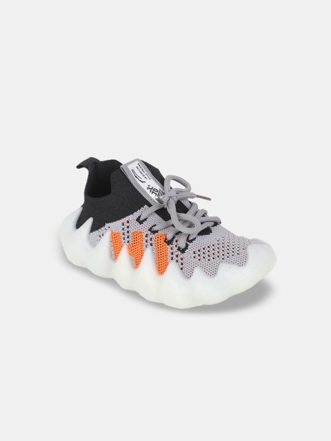 

Hopscotch Kids Grey & Orange Colourblocked Sneakers