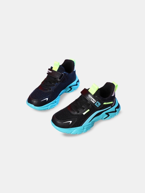 

Hopscotch Boys Black & Blue Printed Sneakers