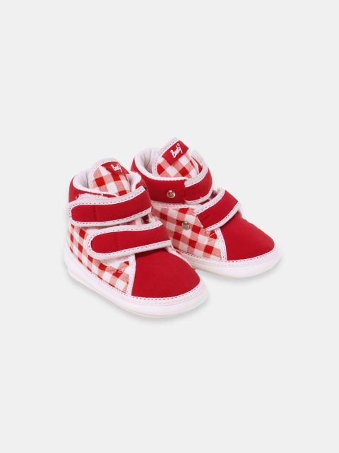 

Hopscotch Girls Red Colourblocked Sneakers