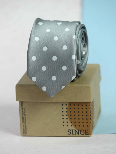 

Tossido Men Grey & White Printed Skinny Tie