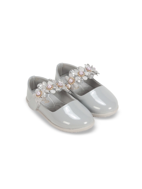 

Lil Lollipop Girls Grey Solid Embellished Ballerinas Flats