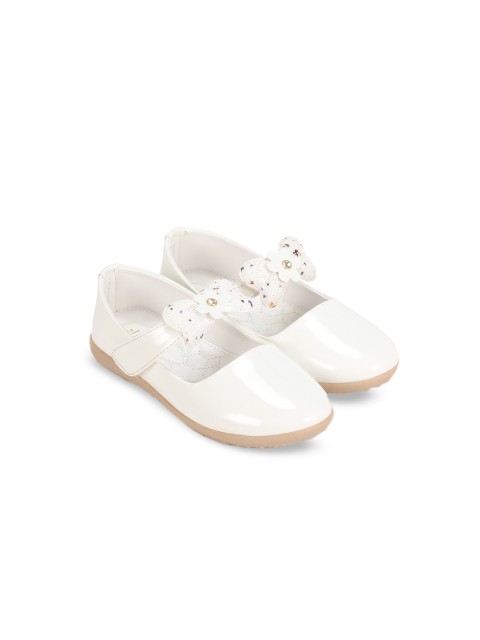 

Lil Lollipop Girls White Solid Embellished Ballerinas Flats