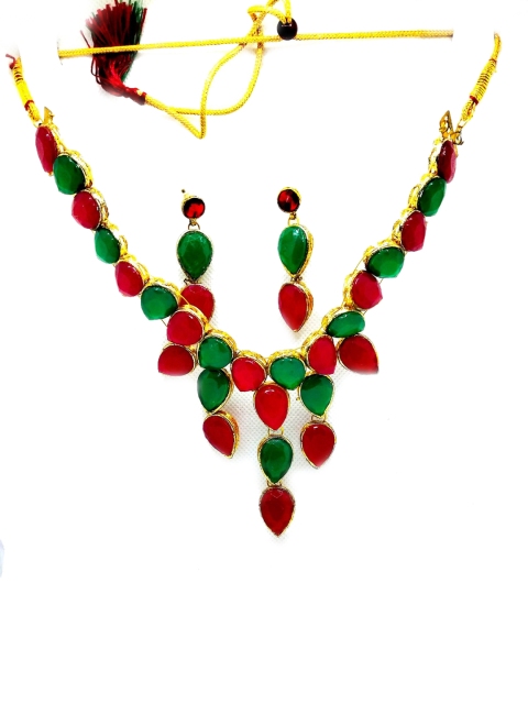 

Kshitij Jewels Women Gold-Plated & Red Artificial Stones Studded Jewellery Set