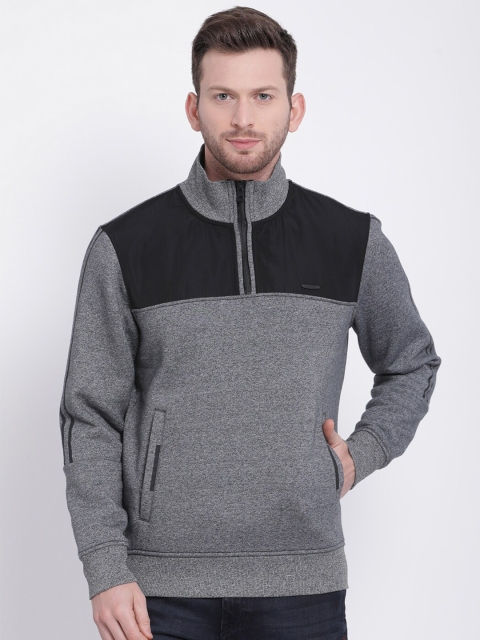 

t-base Men Black Colourblocked Sweatshirt