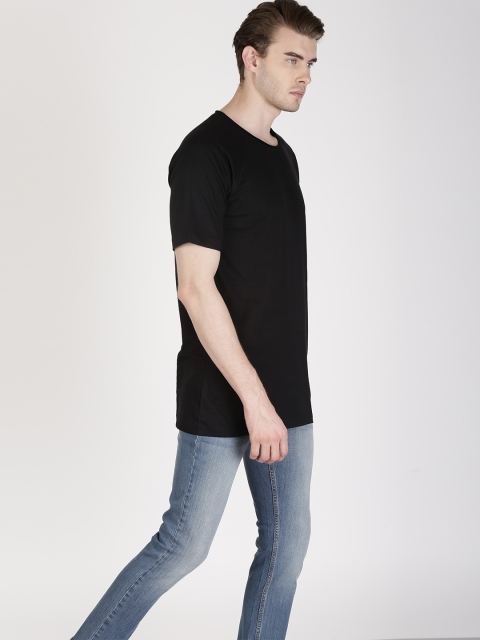 

ether Men Black Solid Round Neck T-shirt