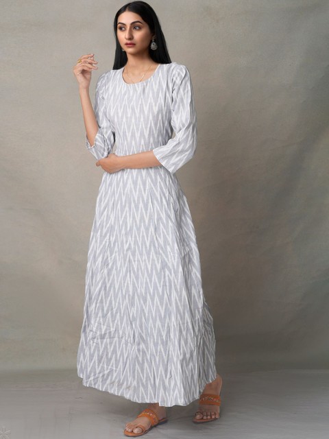 

Unnati Silks Women Grey Chevron Printed Handloom Kurta