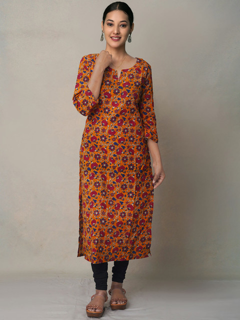 

Unnati Silks Women Orange Floral Printed Floral Handloom Kurta