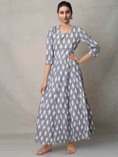 

Unnati Silks Women Grey & White Geometric Printed Handloom Cotton Anarkali Kurta