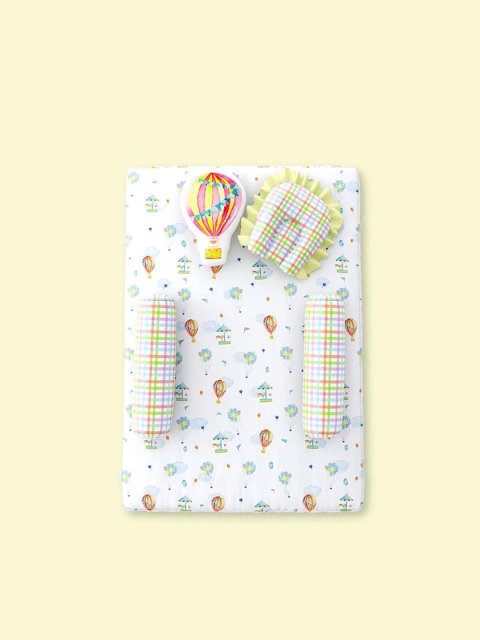 

Fancy Fluff Infants White & Green Set of 5 Printed Baby Bed Sets