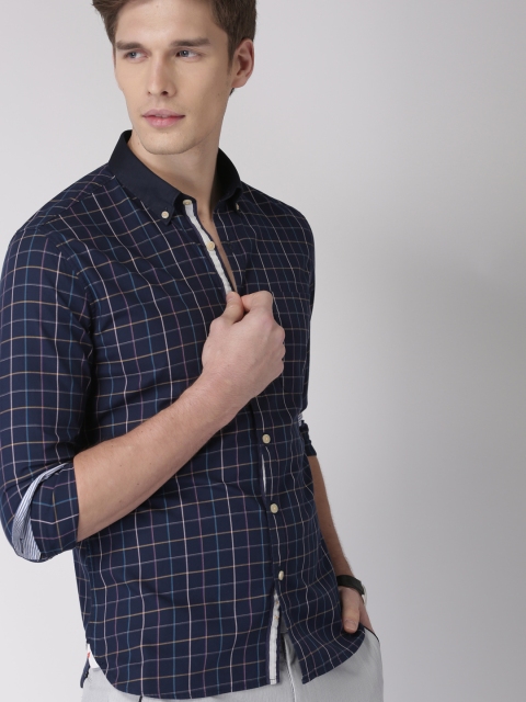 

INVICTUS Men Navy Blue & Off-White Slim Fit Checked Casual Shirt
