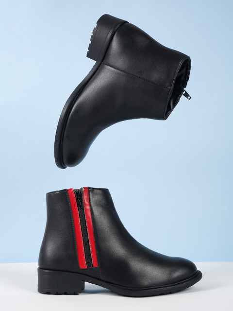 

Roadster Women Black & Red Solid Boots
