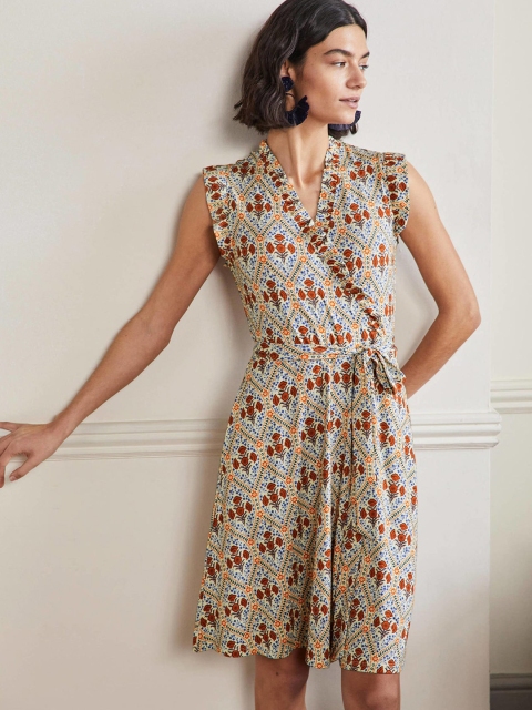

La Aimee Yellow Floral Dress