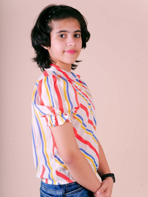 

Little Carrot Off White & Red Striped Cotton Crepe Shirt Style Top