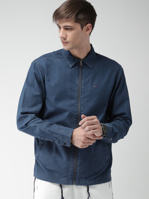 

Tommy Hilfiger Men Blue Relaxed Regular Fit Self Design Casual Shirt