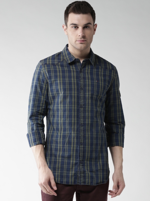 

Tommy Hilfiger Men Blue & Green Regular Fit Printed Casual Shirt