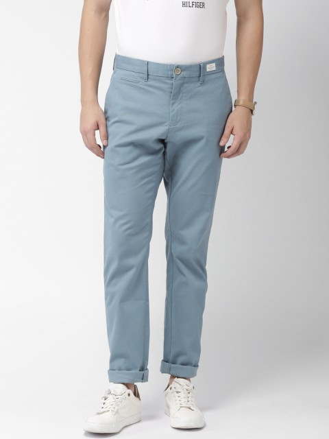 

Tommy Hilfiger Men Blue Straight Fit Solid Chinos