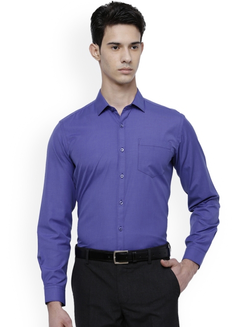 

Mark Taylor Men Blue Slim Fit Solid Formal Shirt
