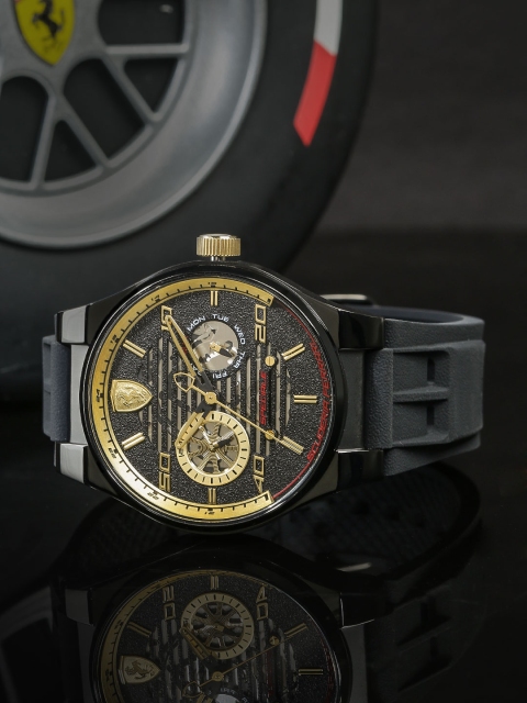 

SCUDERIA FERRARI Men Black Multi-Function Analogue Watch 0830457