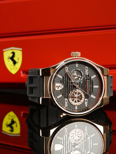 

SCUDERIA FERRARI Men Black Speciale Multifunction Analogue Watch 0830458