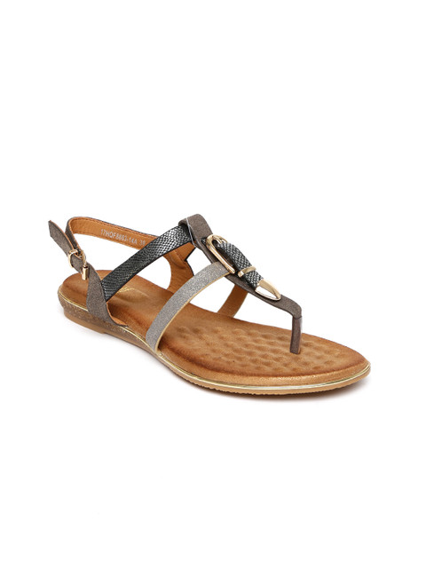 

Tresmode Women Grey Solid Flats