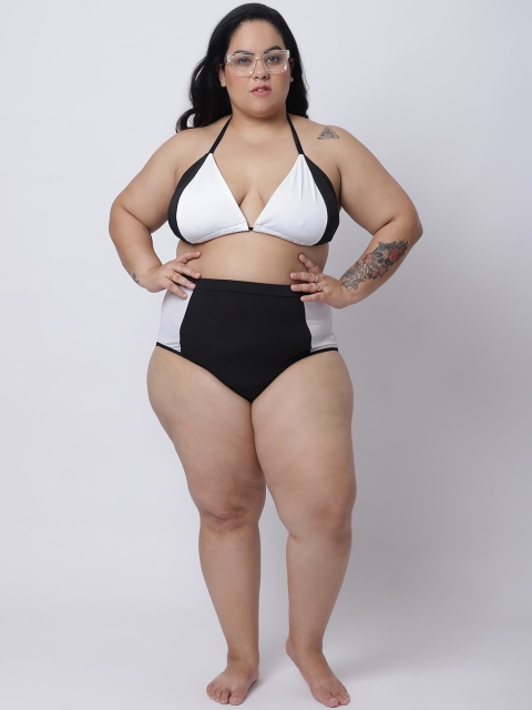 

EROTISSCH Plus Women Black & White Colorblocked Swimwear