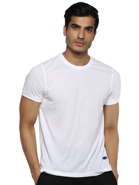 

Red Chief Men White Cotton T-shirt