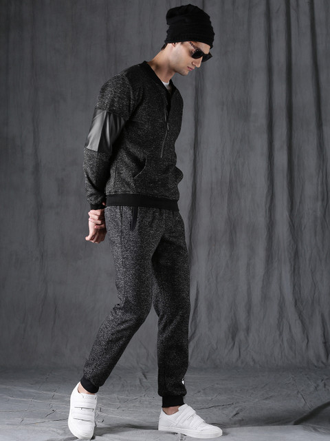 

WROGN Men Black Solid Sweatshirt