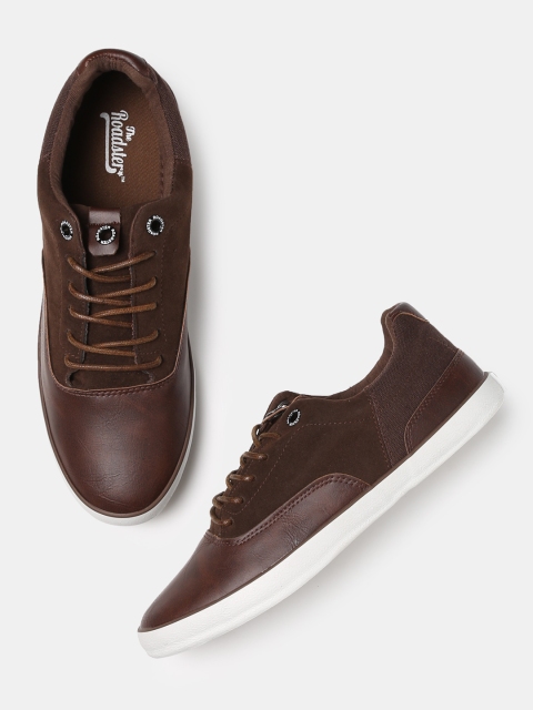 

Roadster Men Brown Sneakers
