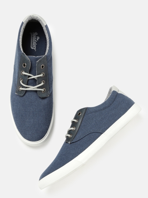 

Roadster Men Navy Sneakers, Navy blue