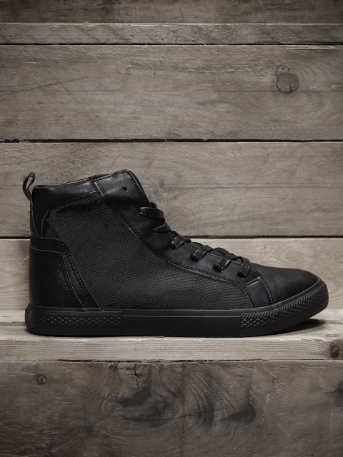 

Roadster Men Black Solid Synthetic Mid-Top Sneakers