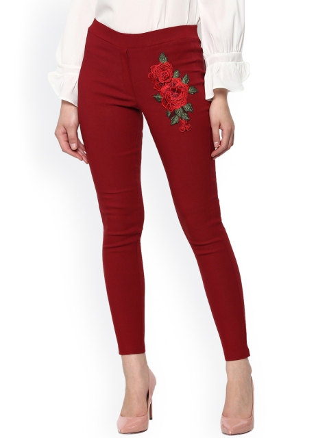 

SASSAFRAS Maroon Embroidered Skinny Fit Jeggings