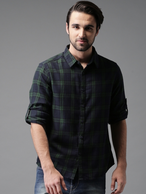 

HERE&NOW Men Navy Blue & Green Regular Fit Checked Casual Shirt