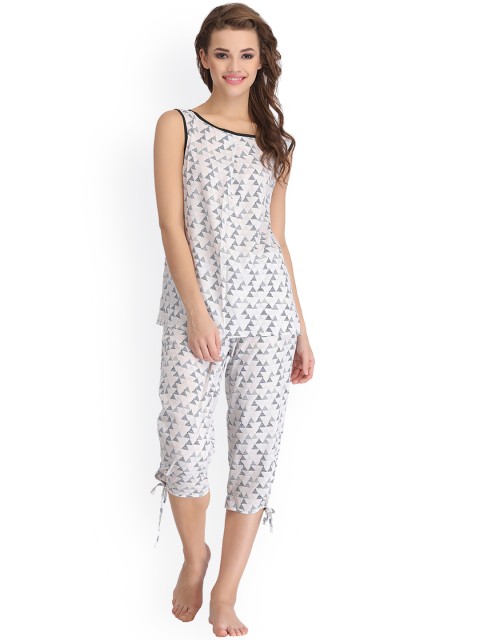 

Clovia White & Grey Printed Night Suit LS0086P18XL