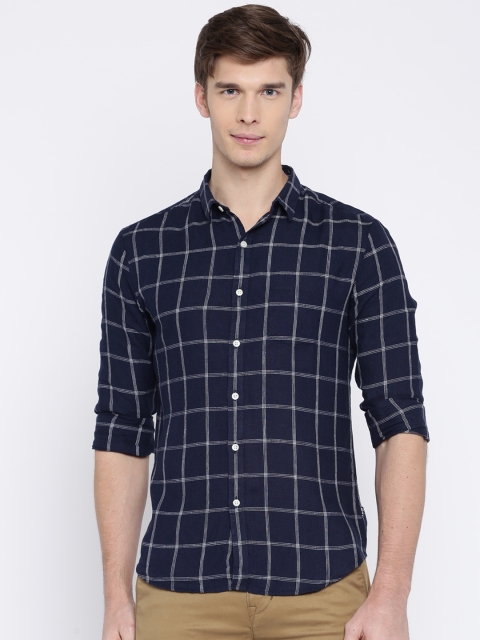

Levis Men Navy Blue & Off-White Linen Regular Fit Checked Casual Shirt