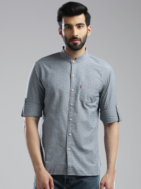 

Levis Men Blue Slim Fit Self Design Casual Shirt