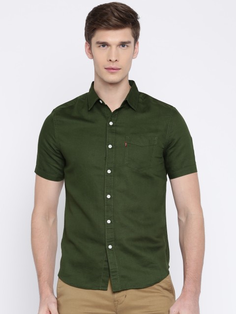 

Levis Men Green Classic Slim Fit Solid Casual Shirt