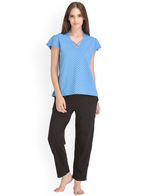 

Clovia Blue & Black Night Suit LS0136P08XXL