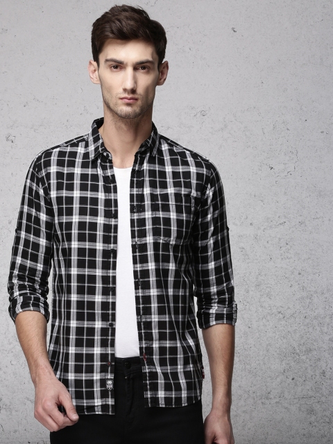 

Ecko Unltd Men Black & White Slim Fit Checked Casual Shirt