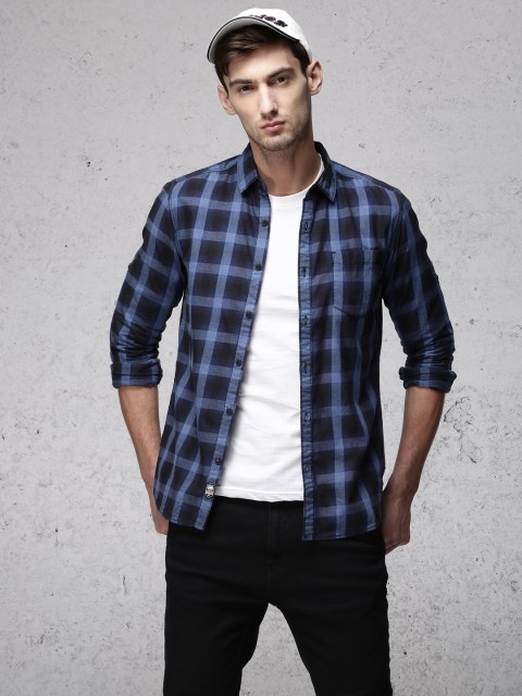 

Ecko Unltd Men Blue & Black Regular Fit Checked Casual Shirt