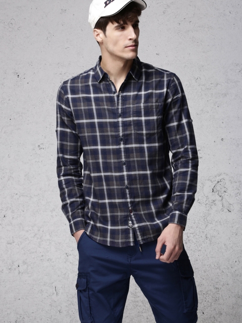 

Ecko Unltd Men Grey & Navy Blue Regular Fit Checked Casual Shirt