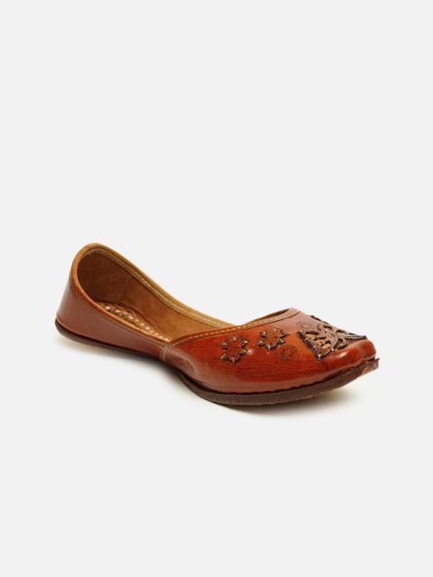 

Ta Chic Women Brown Embellished Ethnic Mojaris with Laser Cuts Flats