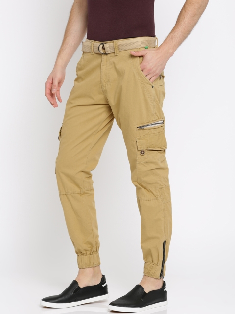 

FIFTY TWO Men Beige Slim Fit Solid Cargos