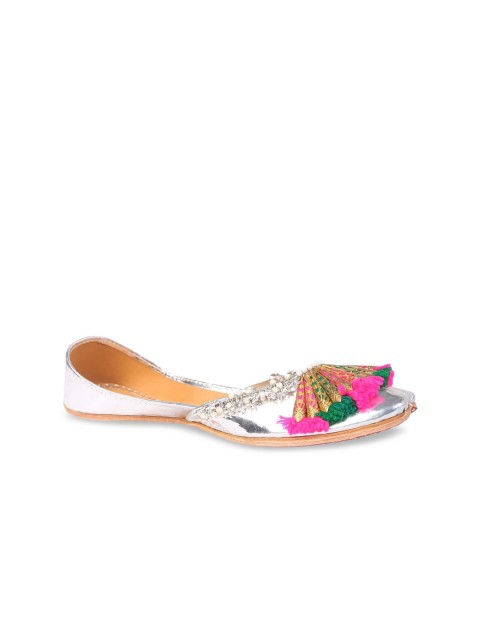 

5 ELEMENTS Women Silver-Toned Printed Ballerinas Flats